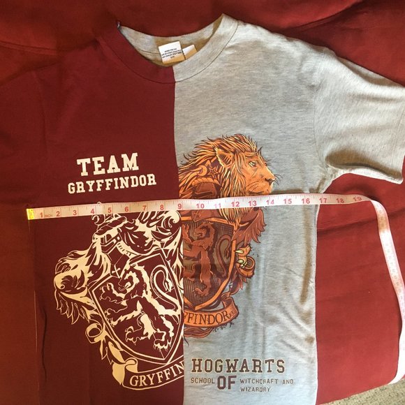 Team Gryffindor T-Shirt - Hogwarts - Picture 6 of 7